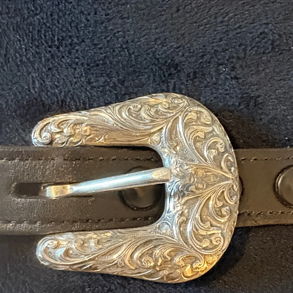 Vogt Silversmith sterling hand engraved 3/4” buckle set. New!
